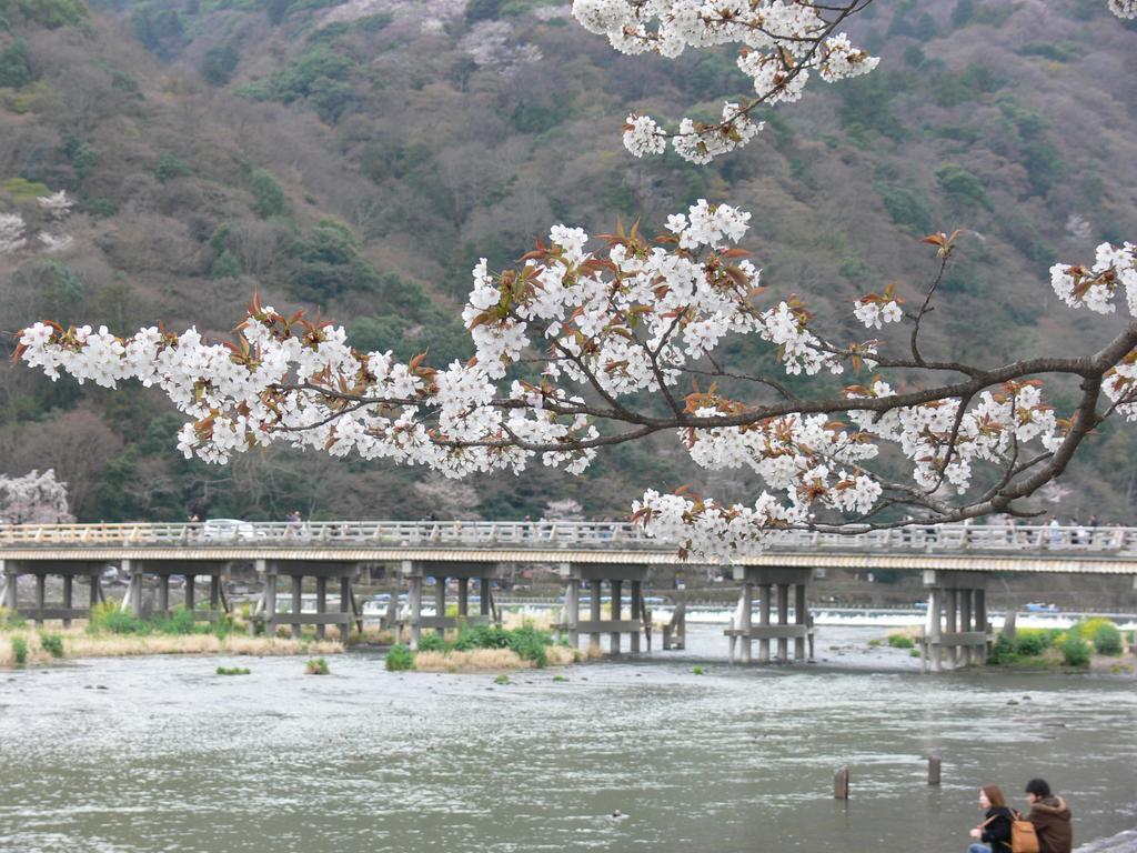 Апарт отель The Grandwest Arashiyama Киото Экстерьер фото